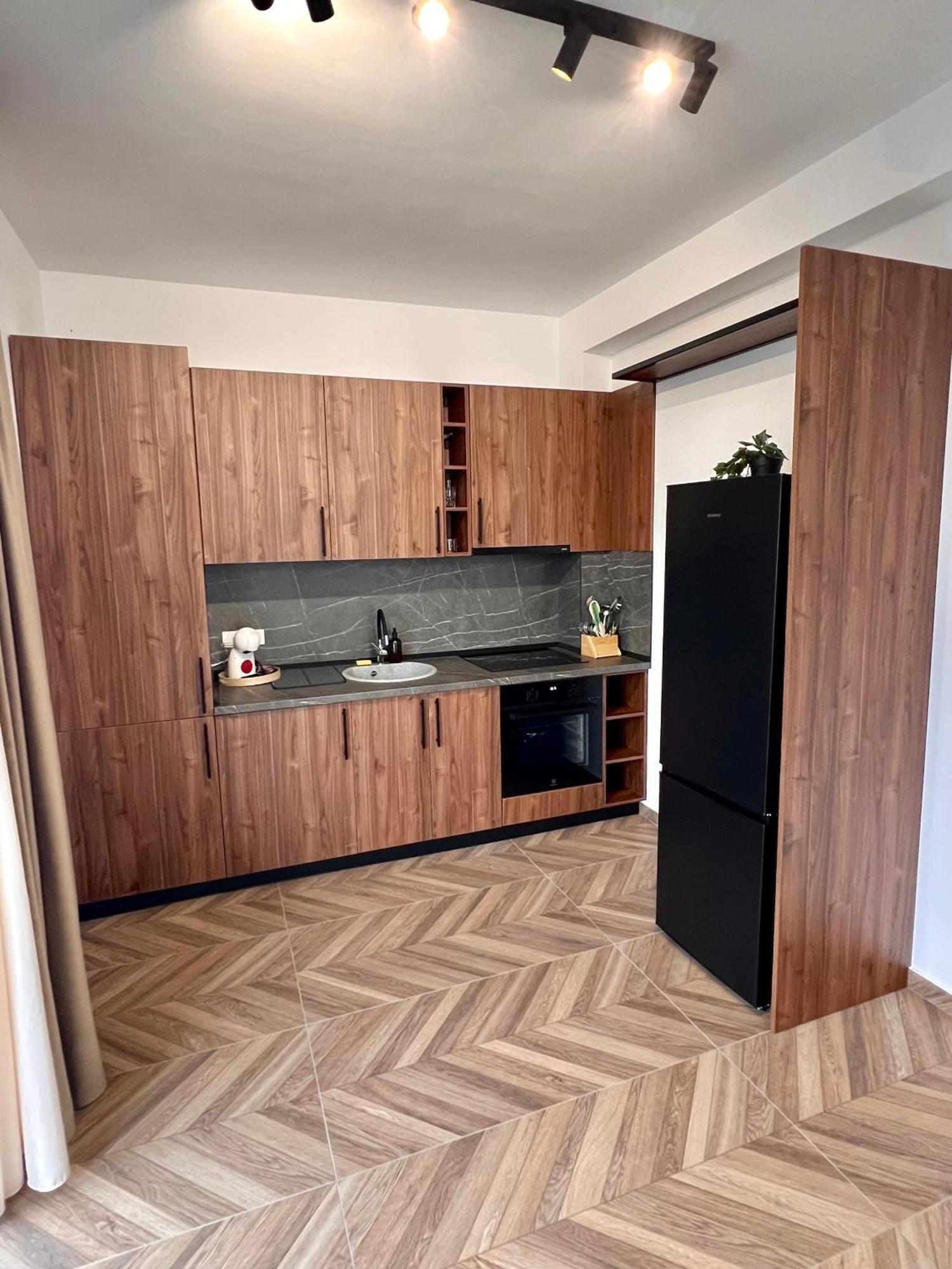 Mk Boutique 2 * Voluntari
