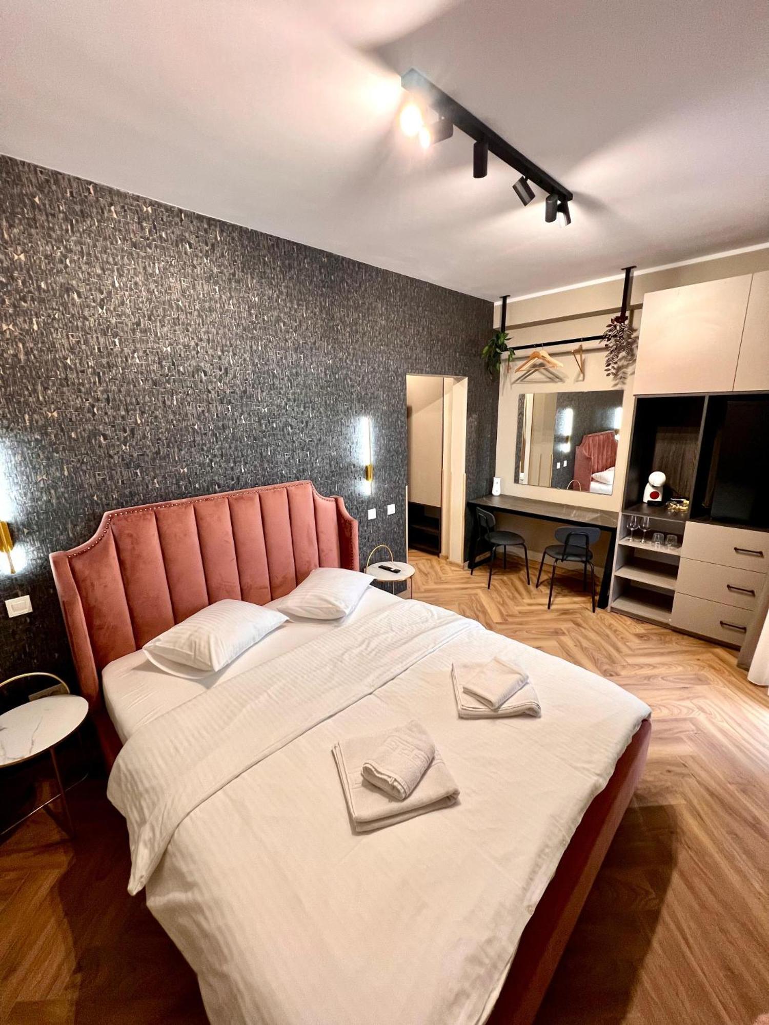 Mk Boutique 2 * Voluntari